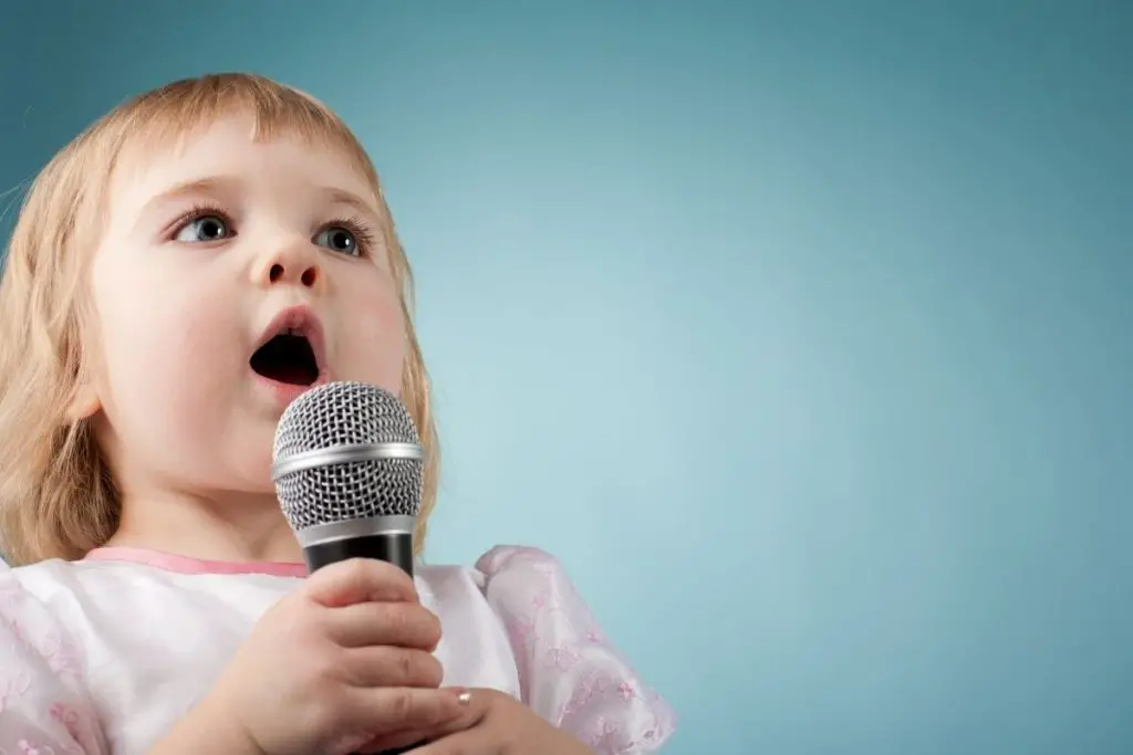 Little Girl singing